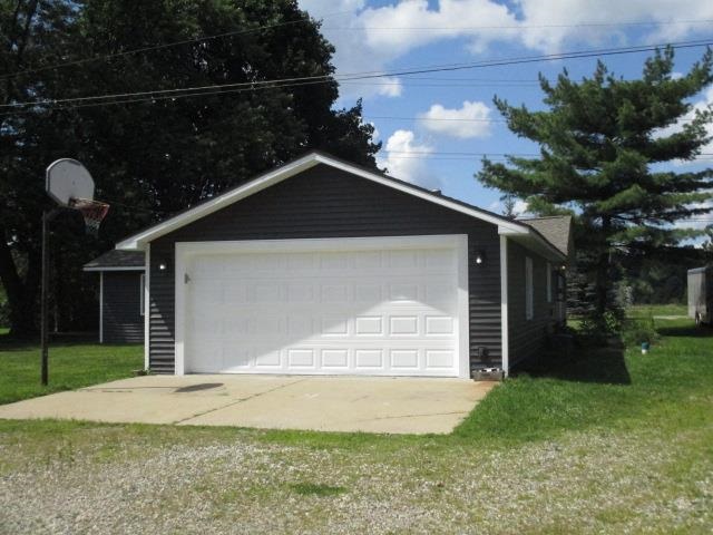 1403 Highland Road Highland, MI 48357 - Photo 4 of 18