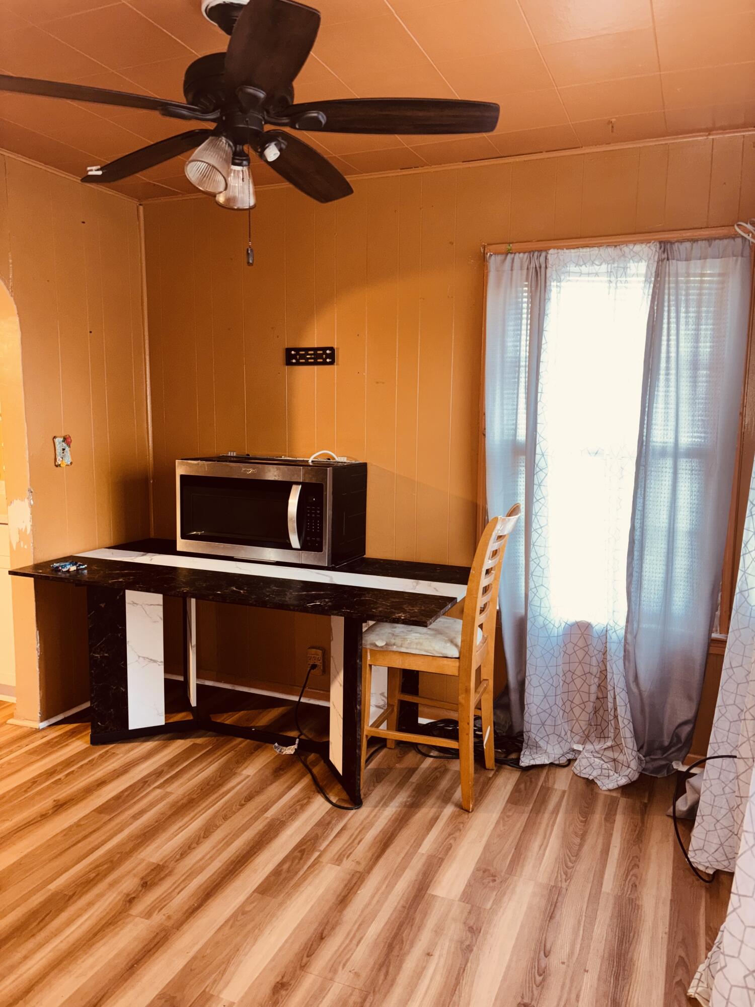 1079 Hurd Avenue Benton Harbor, MI 49022 - Photo 4 of 8 IMG_8055