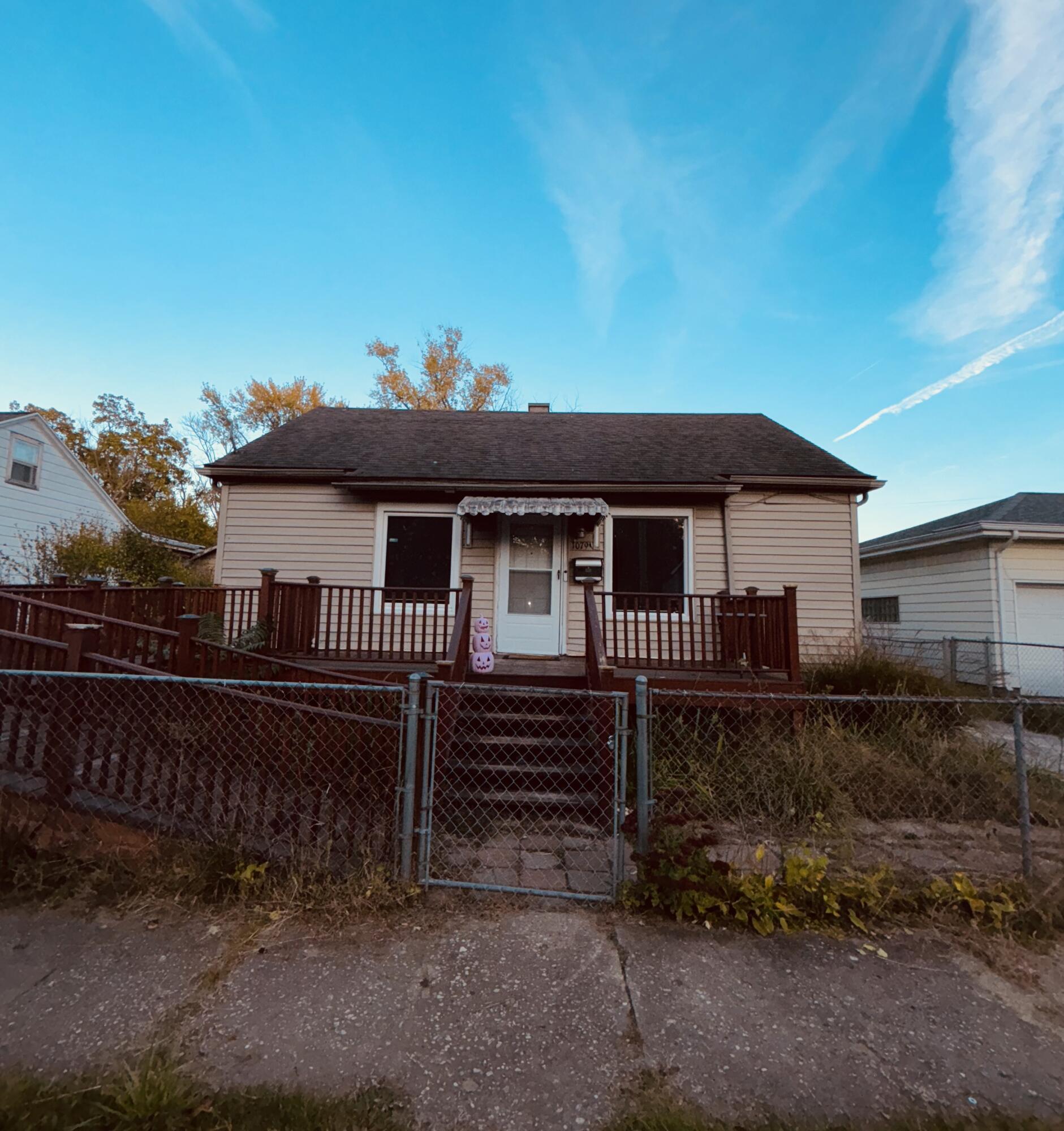 1079 Hurd Avenue Benton Harbor, MI 49022 - Photo 7 of 8 IMG_8069