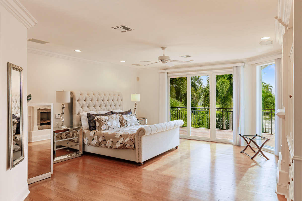 2935 Spanish River Road Boca Raton, FL 33432 - Photo 17 of 33 2ND FLOOR MAIN MASTER BEDROOM