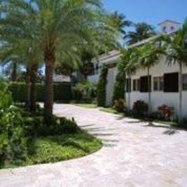 2935 Spanish River Road Boca Raton, FL 33432 - Photo 2 of 33 CIRCILAR DRIVE