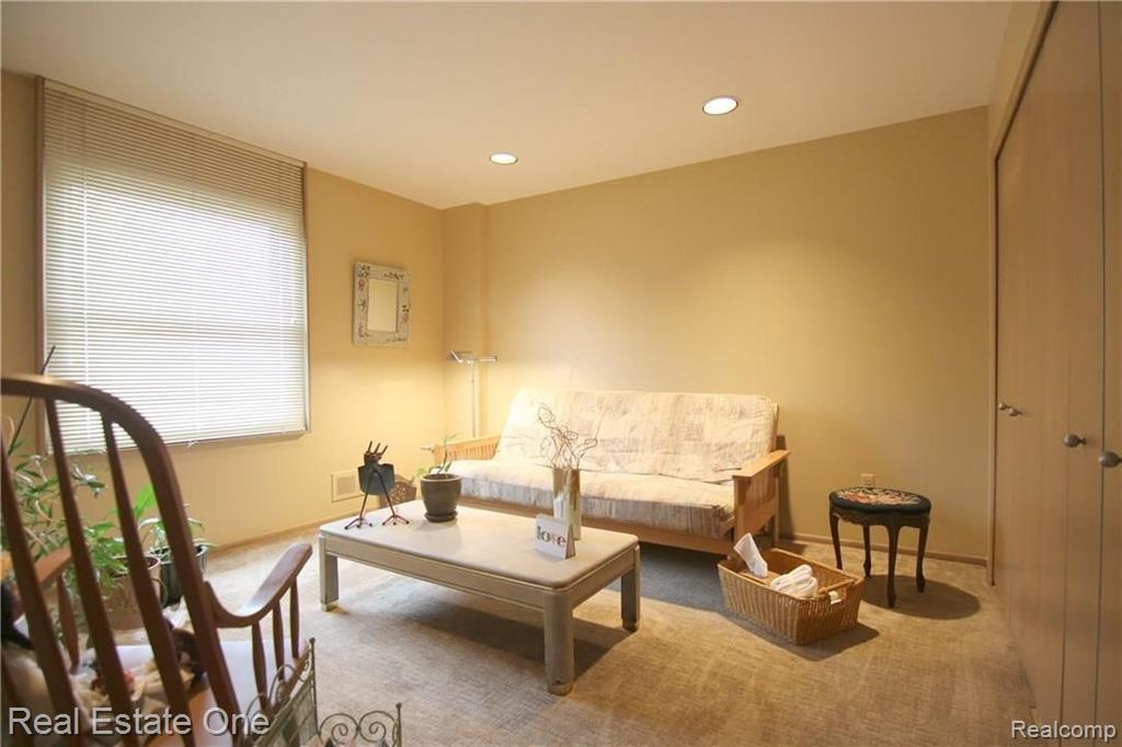 30215 High Valley Road Farmington Hills, MI 48331 - Photo 28 of 30