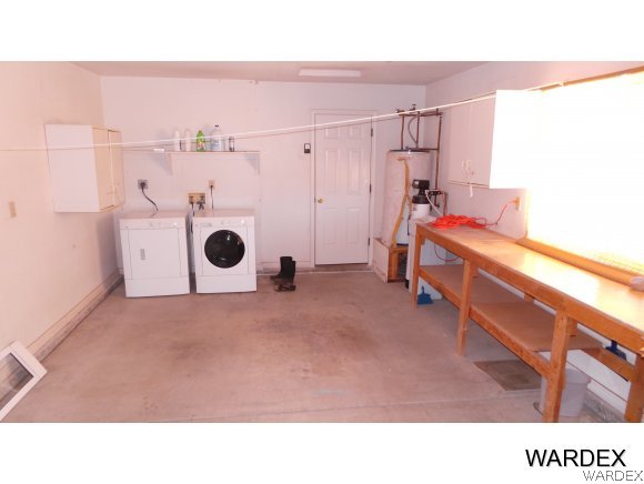 823 South Tonto Road Golden Valley, AZ 86413 - Photo 8 of 9 Garage including washerdryer