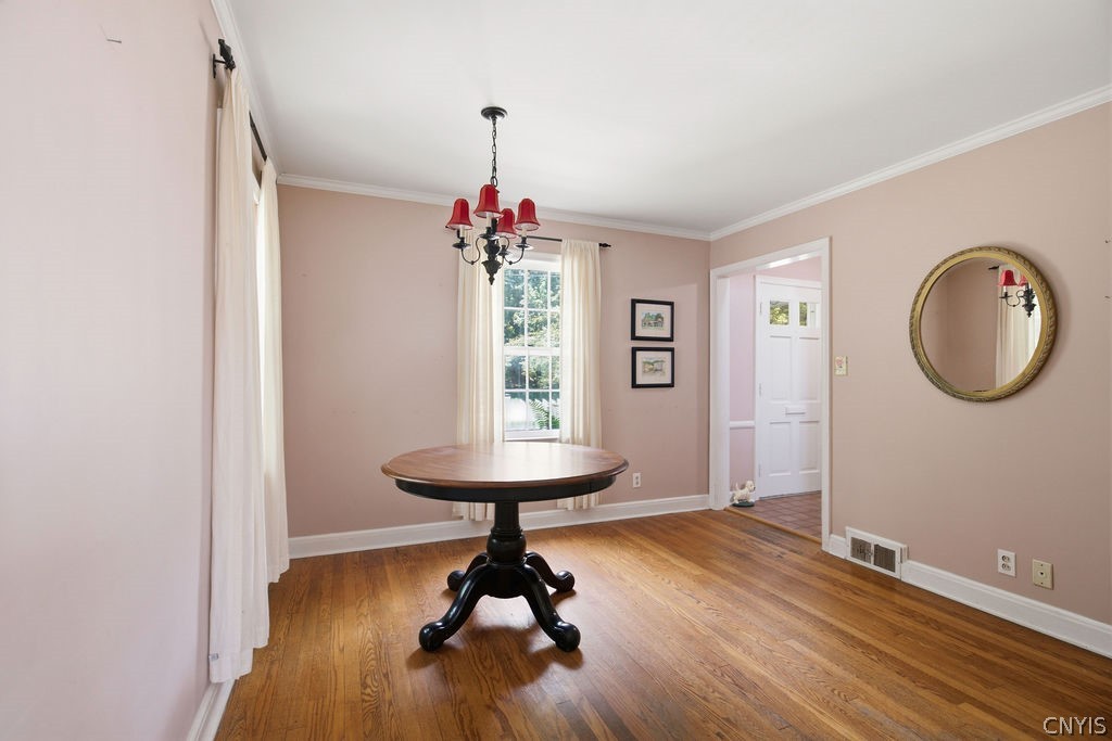 2 Lansdowne Road Syracuse, NY 13214 - Photo 14 of 46 Dining room.