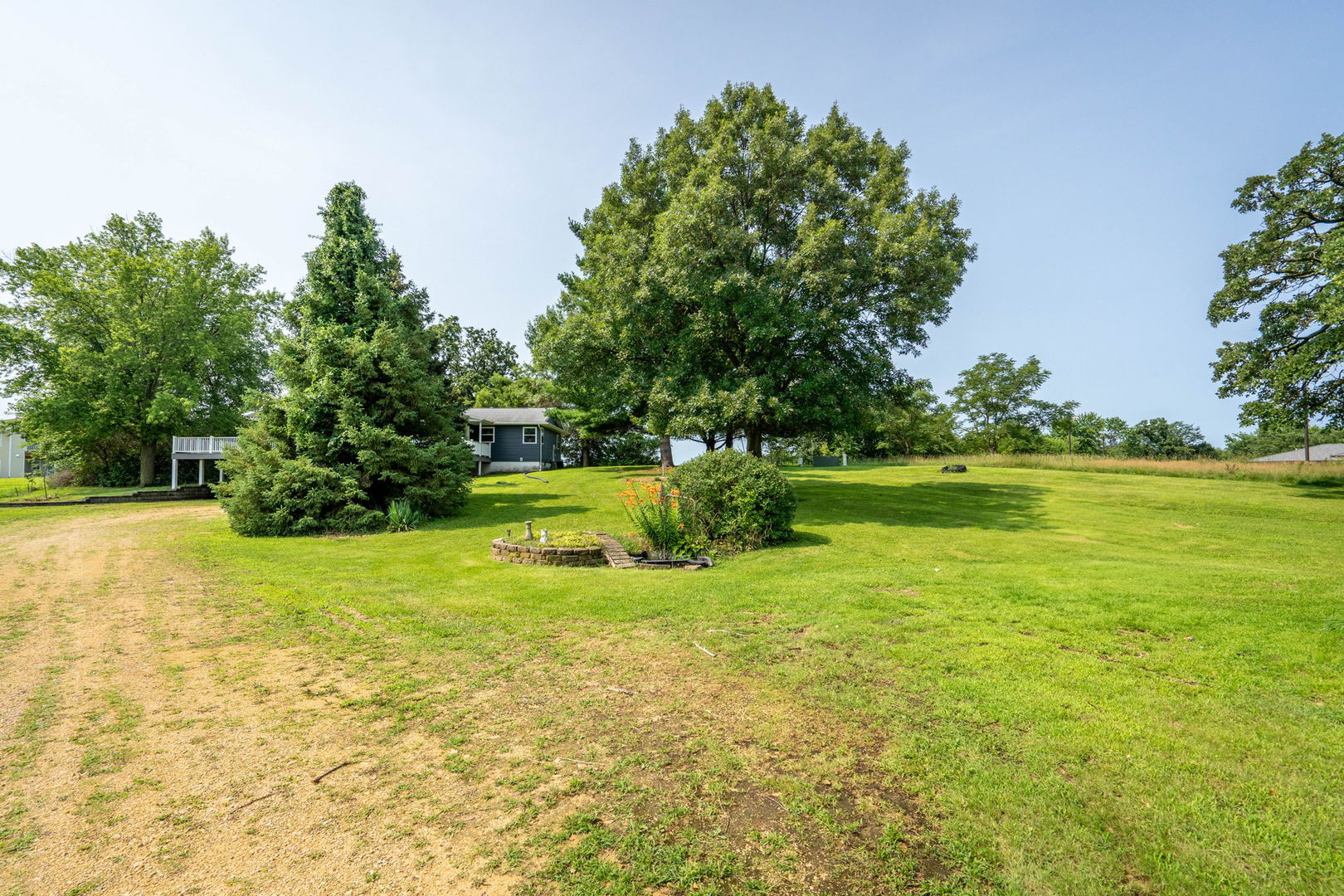 1527 11th Street Dewitt, IA 52742 - Photo 34 of 46