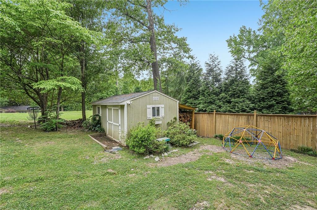 1664 Alderbrook Road Northeast Atlanta, GA 30345 - Photo 39 of 52