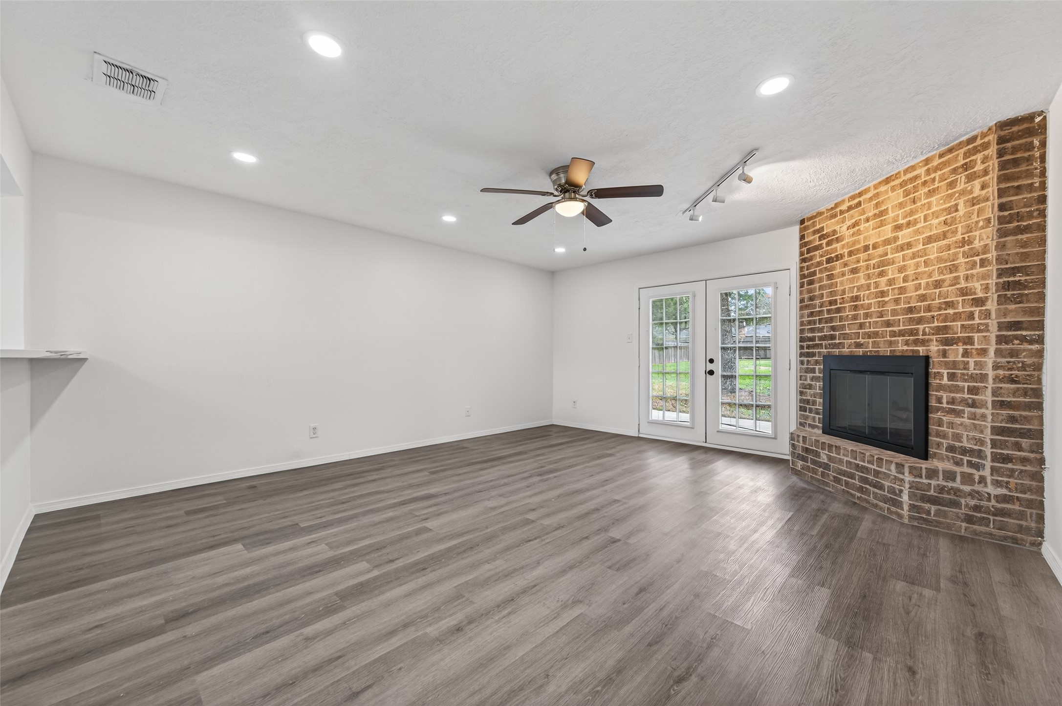 26522 Hillside Drive Spring, TX 77386 - Photo 10 of 46