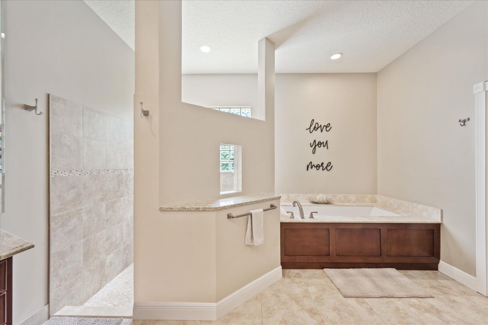 15400 Emmelman Road Wellington, FL 33414 - Photo 21 of 41 Deep modern tub