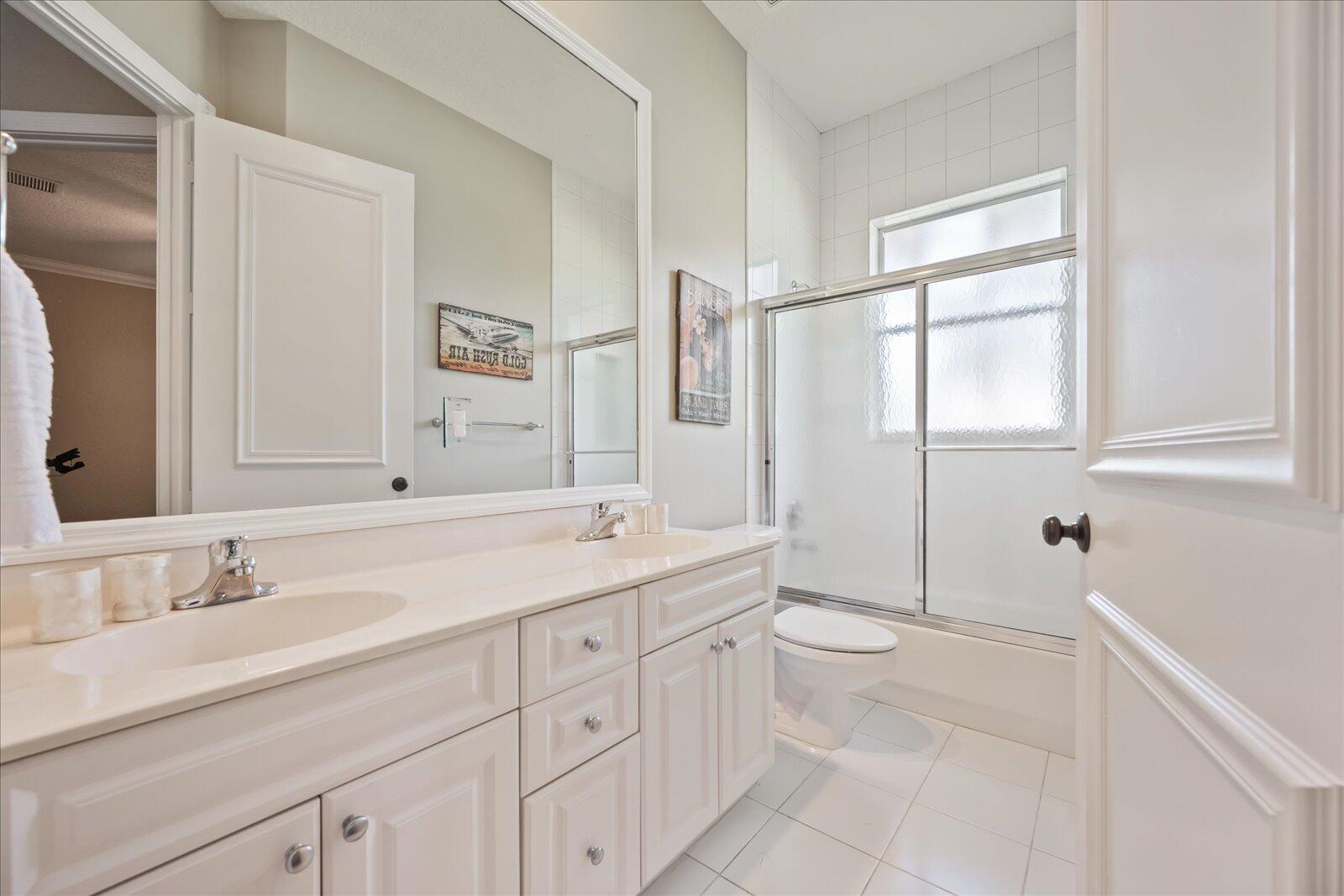 15400 Emmelman Road Wellington, FL 33414 - Photo 26 of 41 Shared bathroom 3