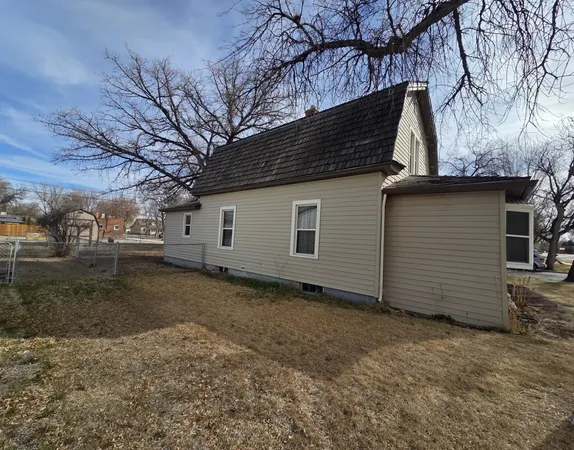 $272,500 | 1021 Culbertson Avenue, Worland, WY 82401