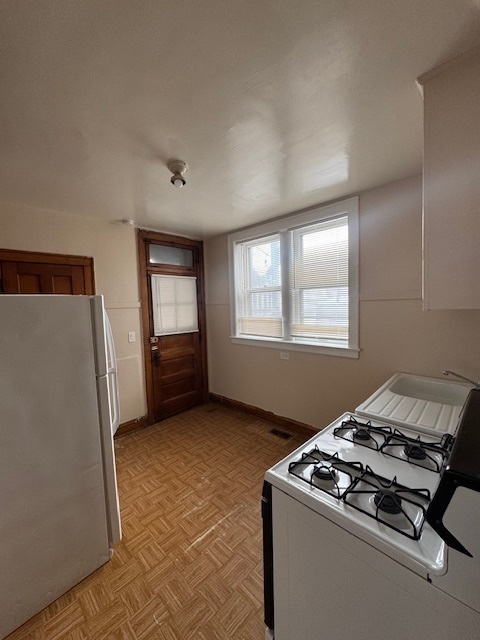 4237 West George Street, Unit 1 Chicago, IL 60641 - Photo 18 of 23 Gallery Image 18