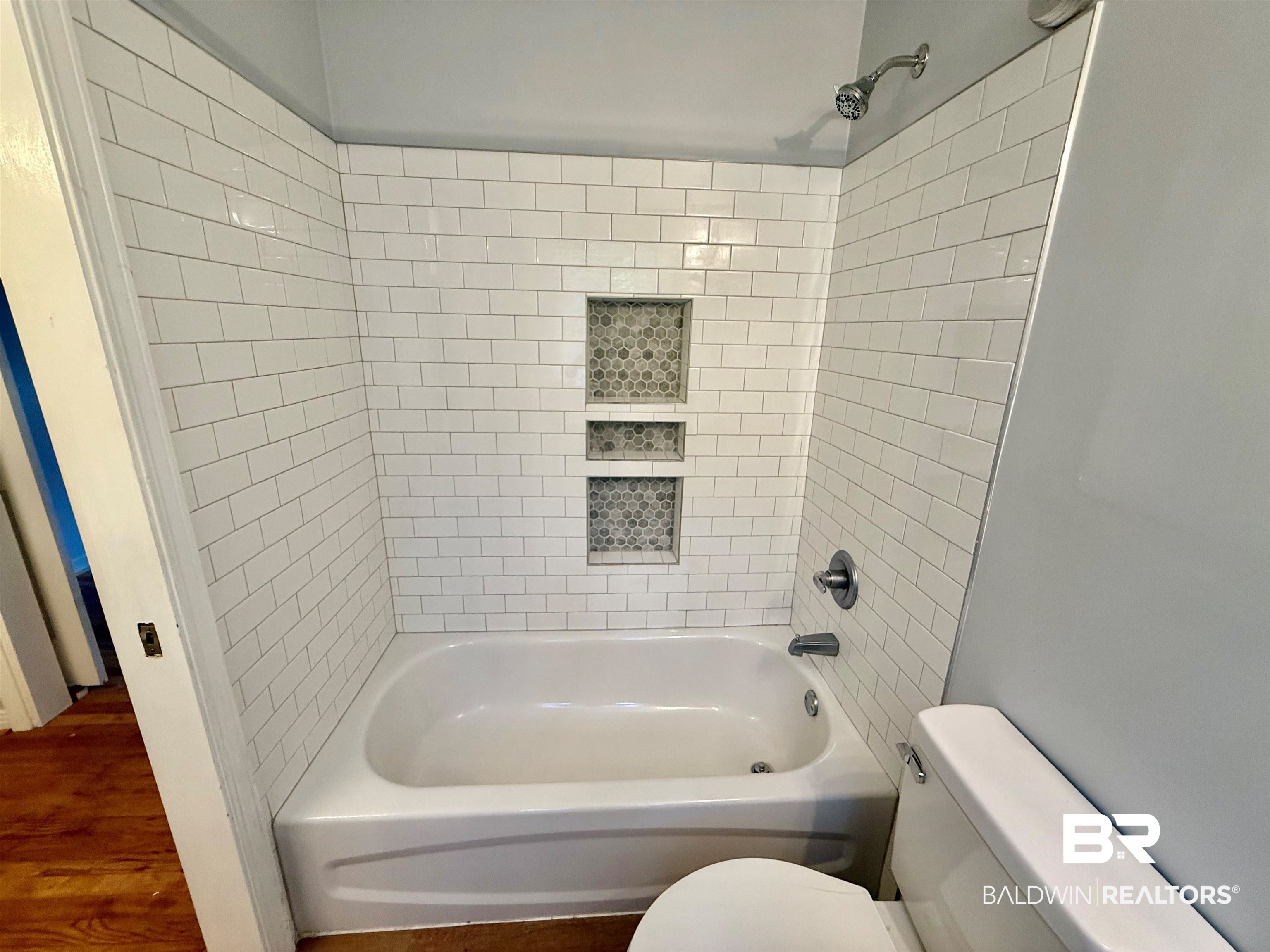 317 Syracuse Street Mobile, AL 36608 - Photo 19 of 27 Primary bath with dressing area