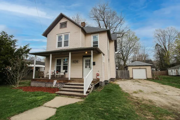 $209,900 | 421 East Street, Three Rivers, MI 49093
