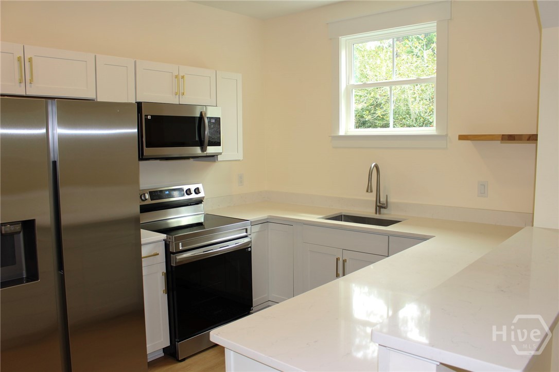 17 Abraham Road Savannah, GA 31406 - Photo 4 of 17