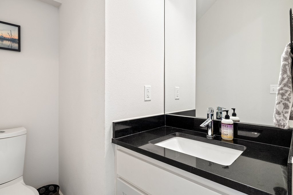 1182 Ridgeway Drive, Unit A Austin, TX 78702 - Photo 26 of 35