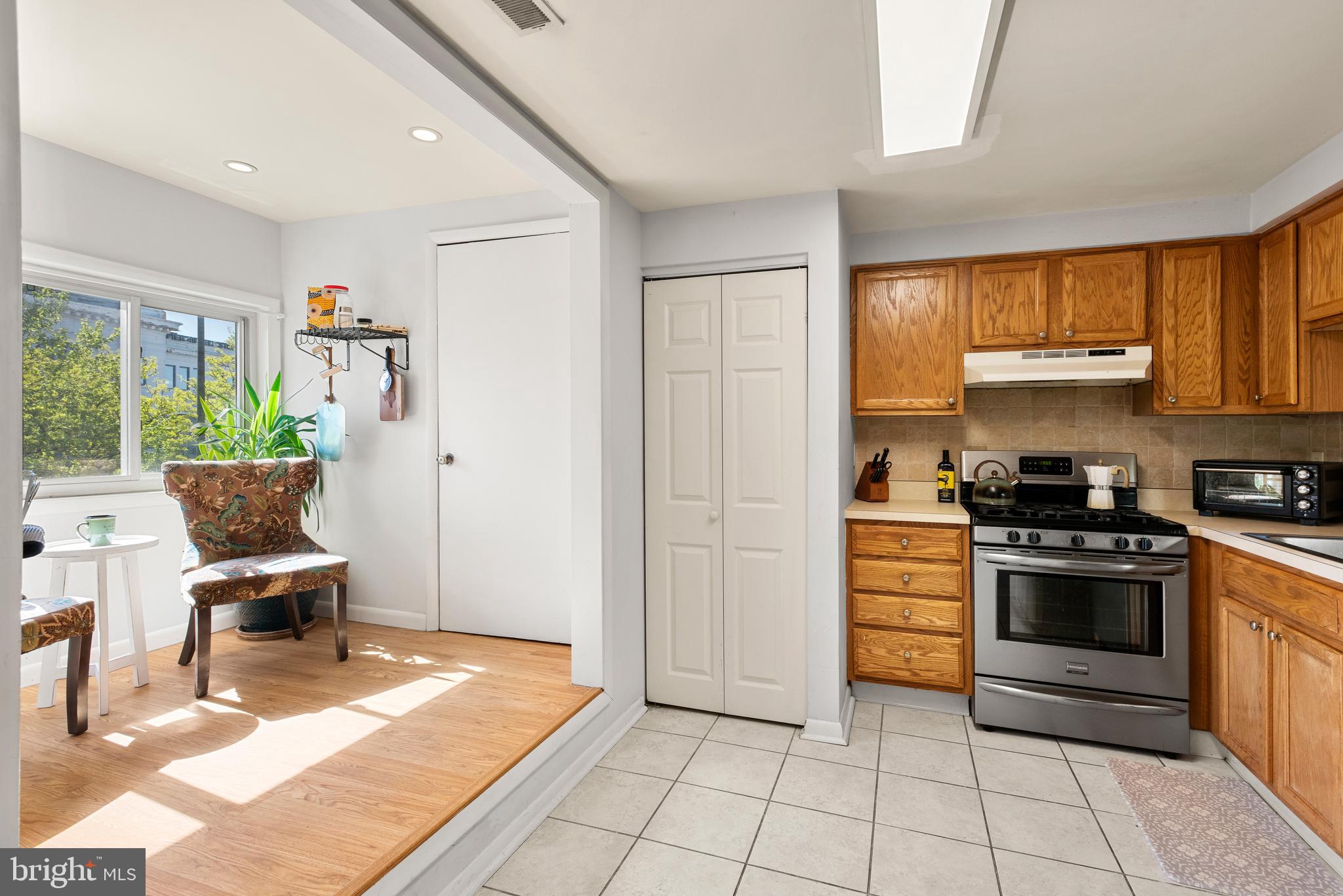 1 Christian Street, Unit 28L Philadelphia, PA 19147 - Photo 15 of 33