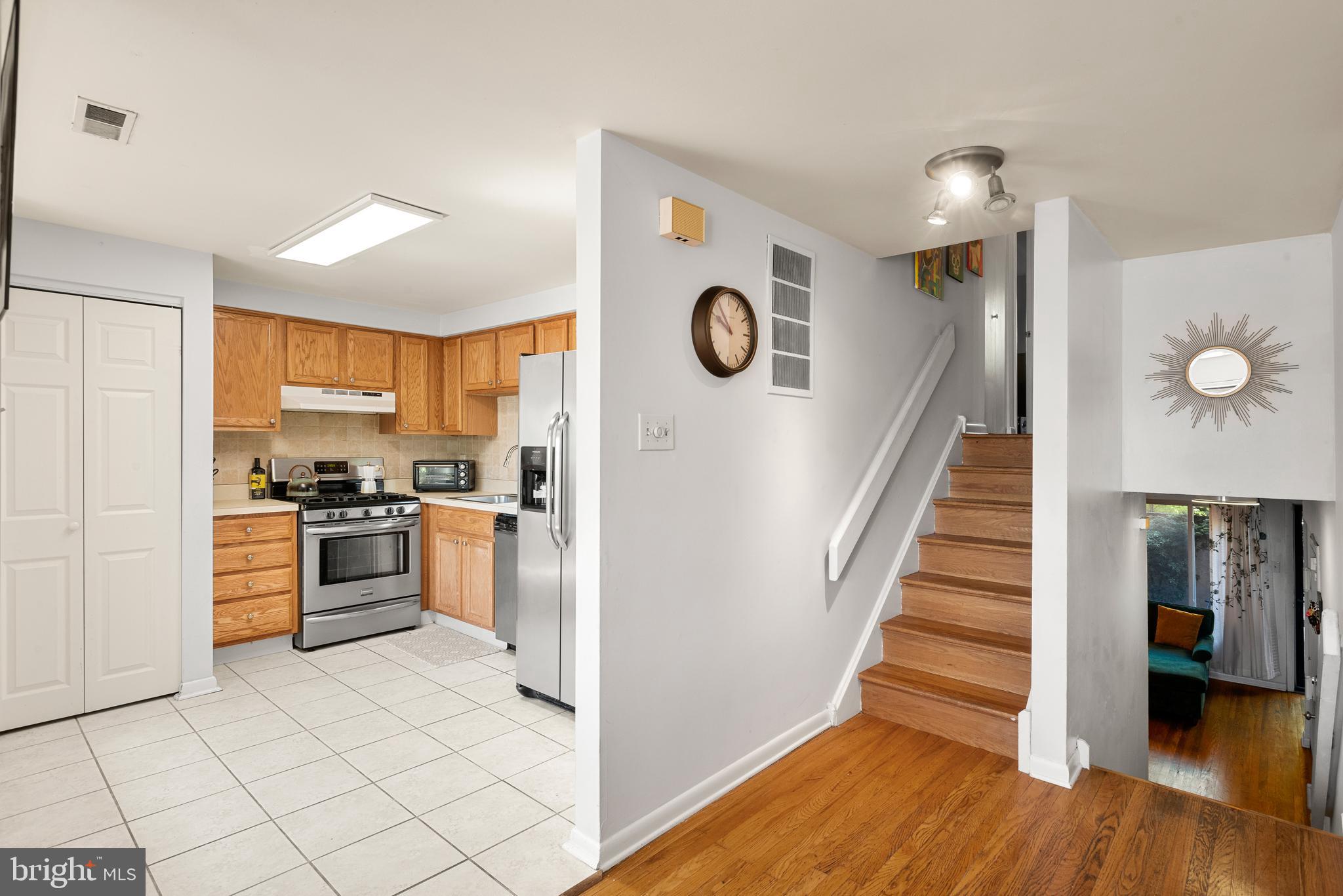 1 Christian Street, Unit 28L Philadelphia, PA 19147 - Photo 17 of 33