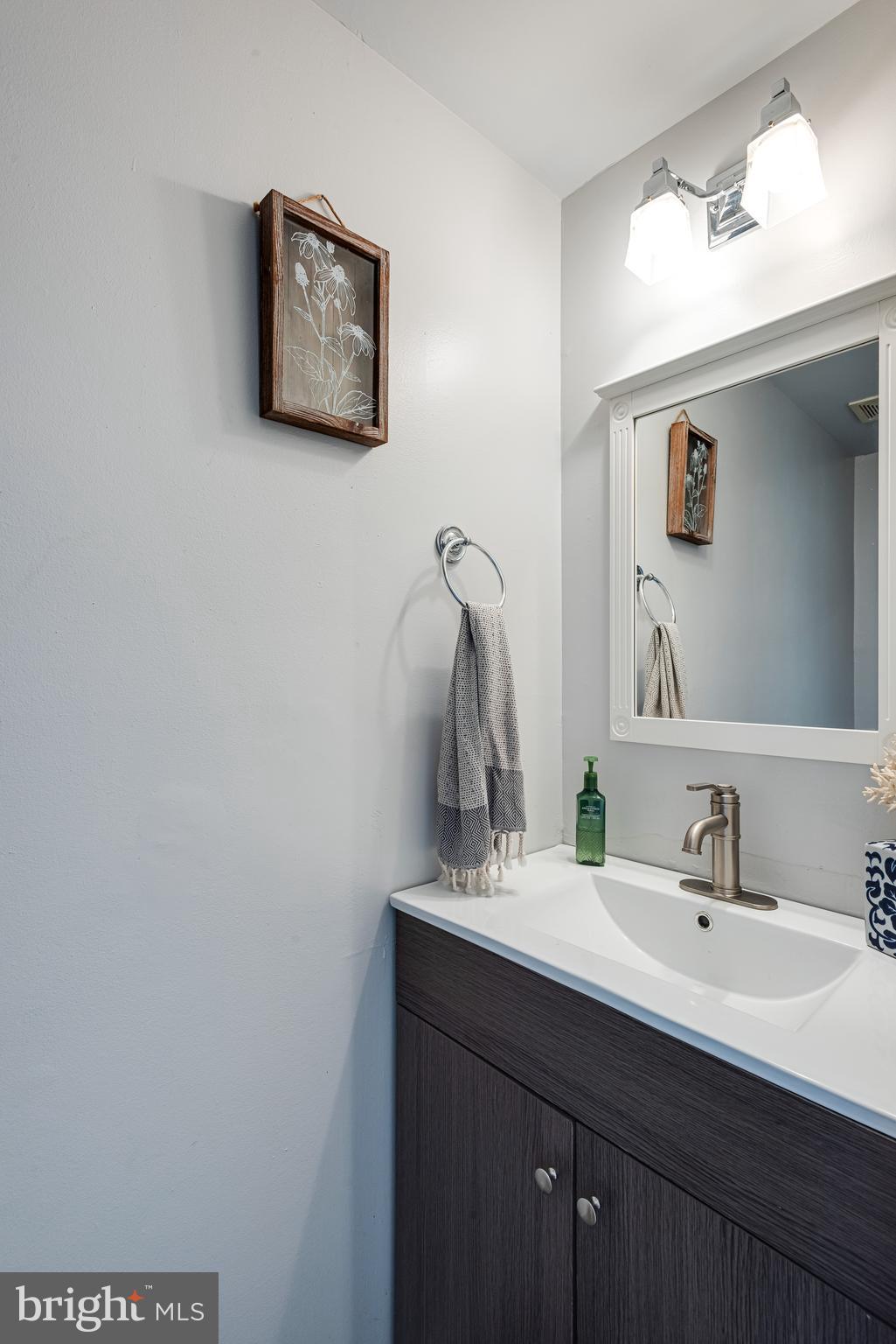 1 Christian Street, Unit 28L Philadelphia, PA 19147 - Photo 18 of 33