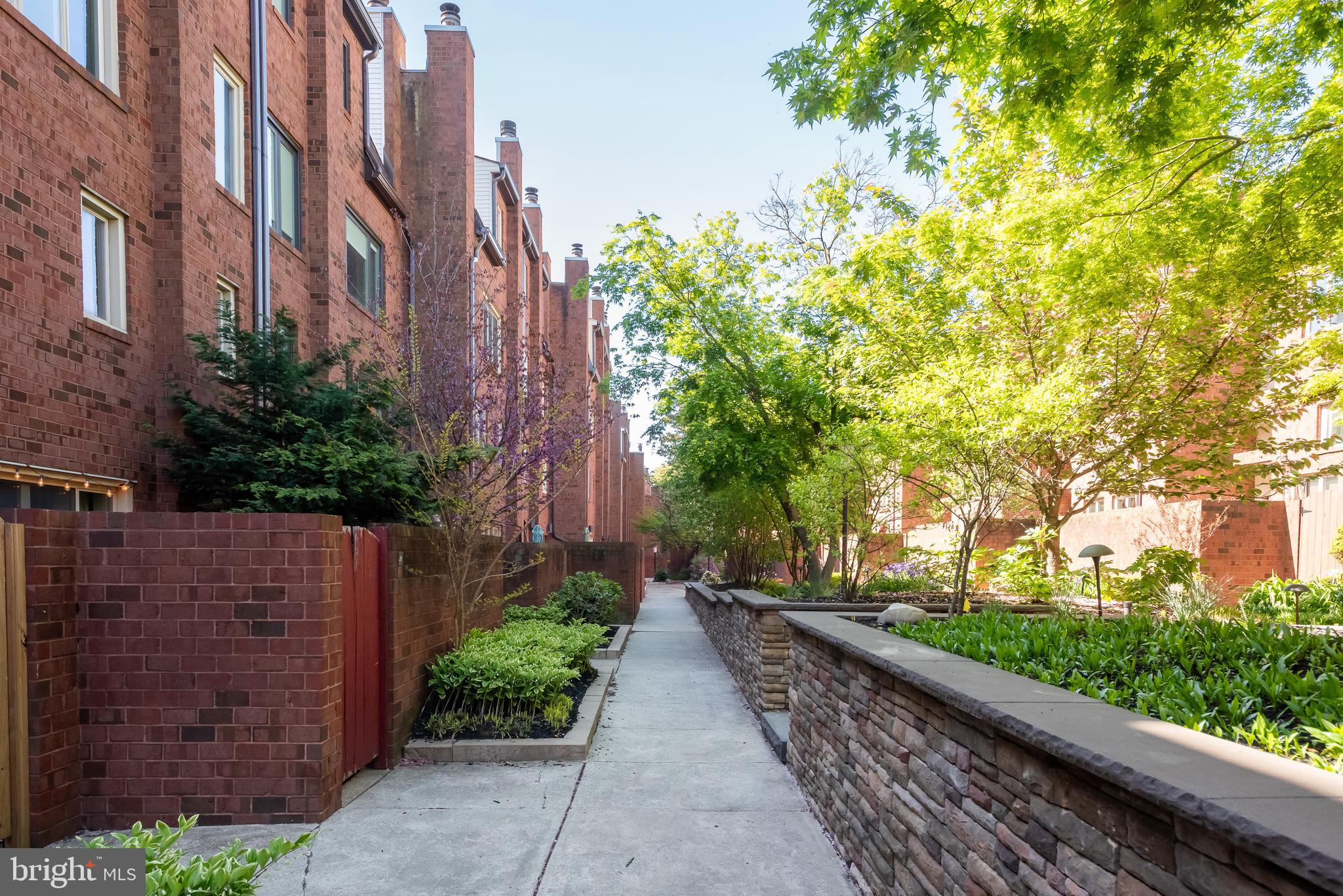 1 Christian Street, Unit 28L Philadelphia, PA 19147 - Photo 2 of 33