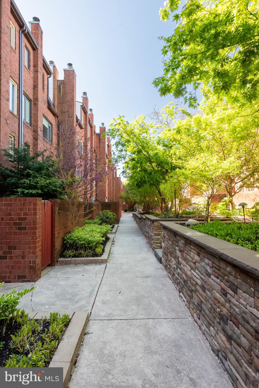 1 Christian Street, Unit 28L Philadelphia, PA 19147 - Photo 24 of 33