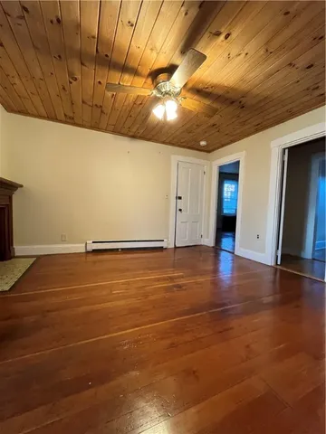 $2,300 | 9 Covell Street, Unit 1, Newport, RI 02840