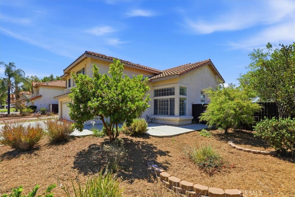 21227 Dickinson Road Moreno Valley, CA 92557 - Photo 4 of 59 Drought Tolerant Landscaping in front yard