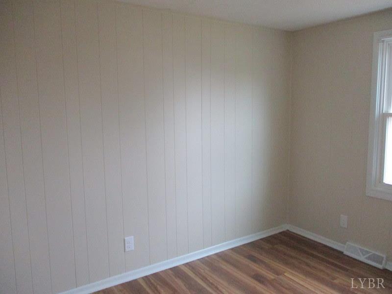 3009 Pocket Road Hurt, VA 24563 - Photo 17 of 25 a room