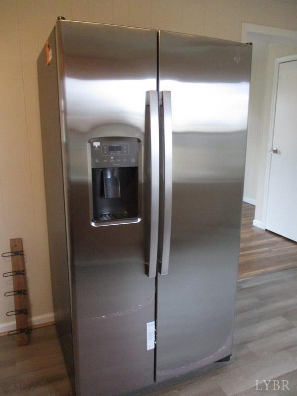 3009 Pocket Road Hurt, VA 24563 - Photo 7 of 25 a view of a hallway