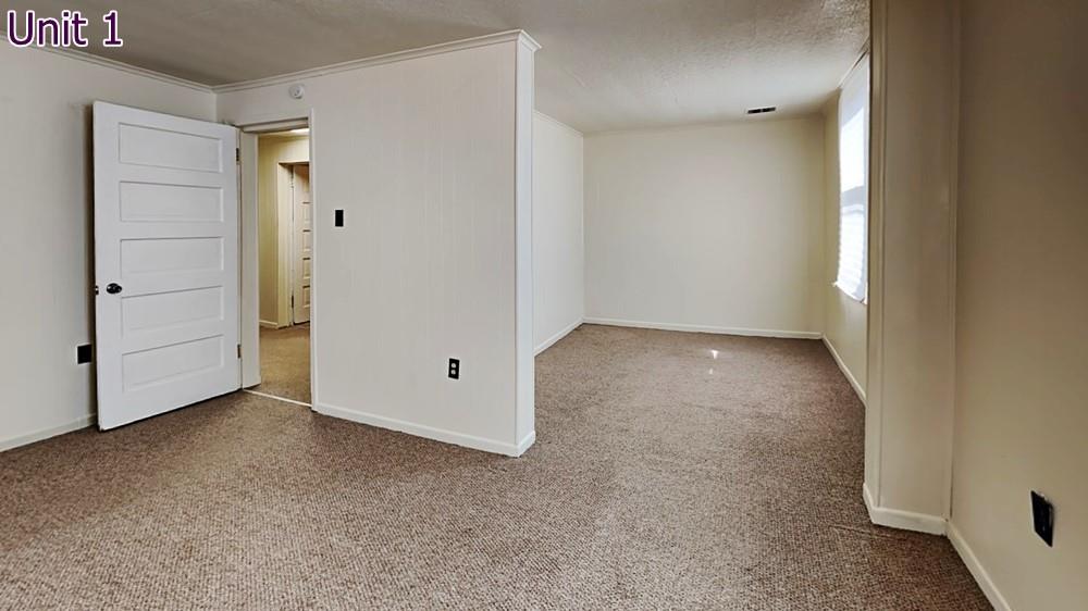 484 Teece Avenue Pittsburgh, PA 15202 - Photo 15 of 25 an empty room with closet