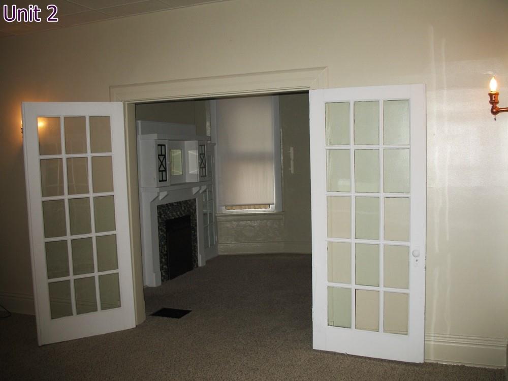 484 Teece Avenue Pittsburgh, PA 15202 - Photo 24 of 25 a view of empty room with windows and cabinet