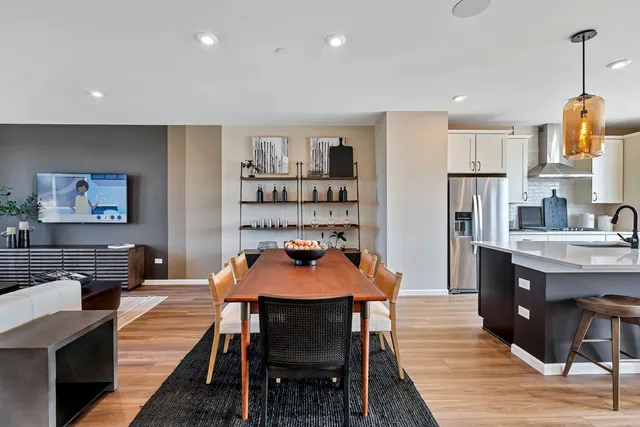 $650,451 | 251 Mary Drive, Unit 14663, Schaumburg, IL 60193