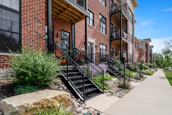 $422,900 | 208 North Campbell Street, Unit 202, Valparaiso, IN 46385