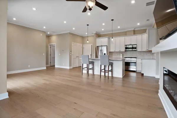 $422,900 | 208 North Campbell Street, Unit 202, Valparaiso, IN 46385