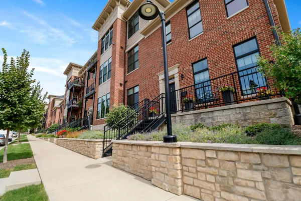 $422,900 | 208 North Campbell Street, Unit 202, Valparaiso, IN 46385