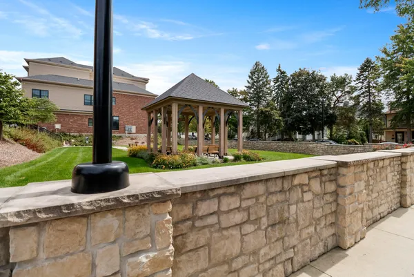 $422,900 | 208 North Campbell Street, Unit 202, Valparaiso, IN 46385