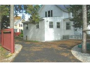 312 Mammoth Road Manchester, NH 03103 - Photo 2 of 5