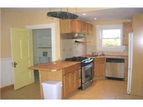 312 Mammoth Road Manchester, NH 03103 - Photo 4 of 5