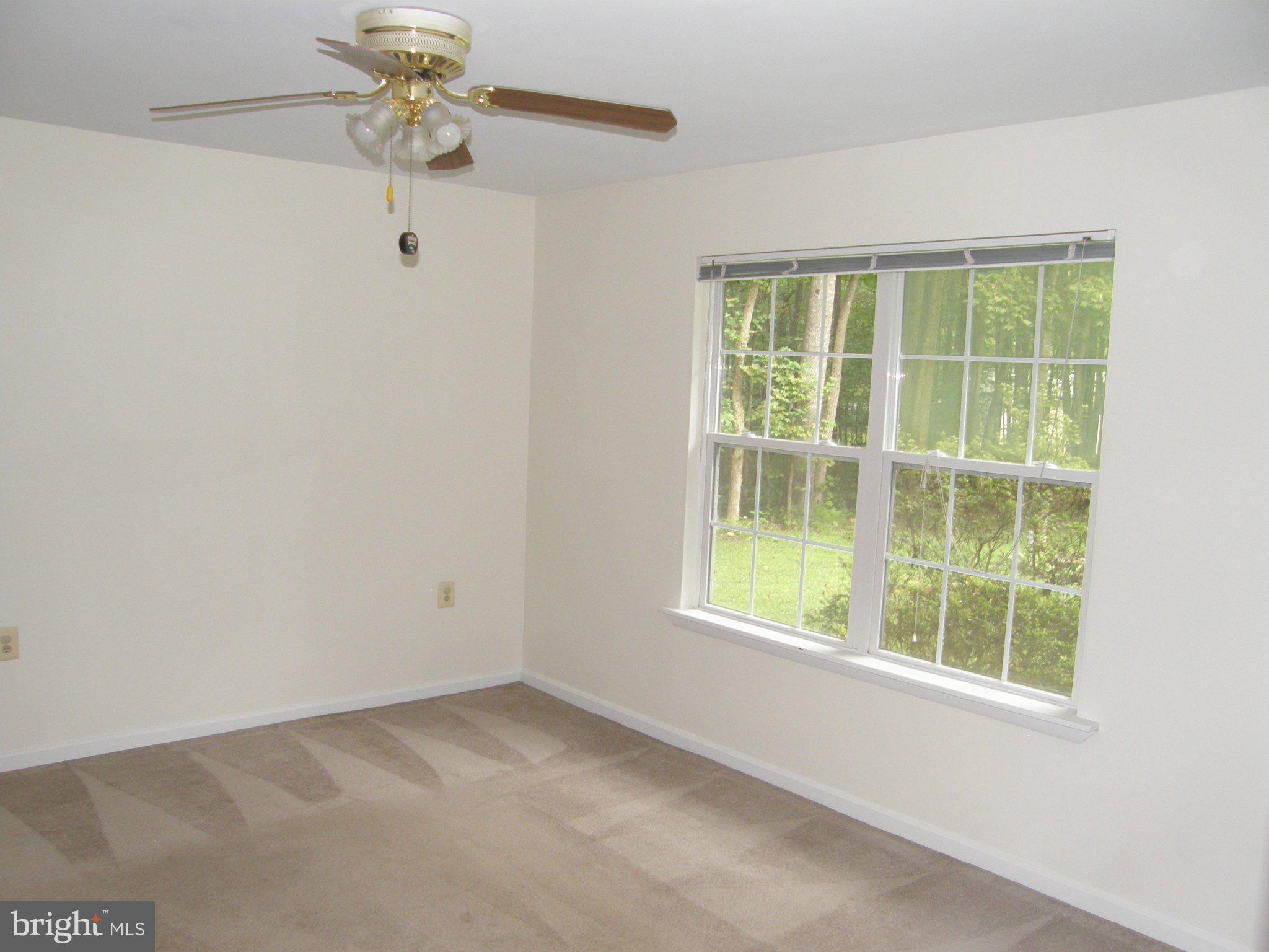 25757 Ricky Drive Hollywood, MD 20636 - Photo 8 of 32 Family Room