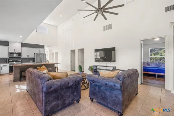 $2,500 | Undisclosed Address, New Braunfels, TX 78132