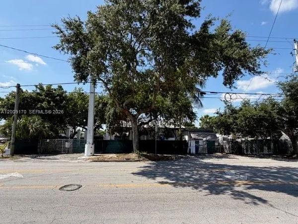 $415,000 | 890 East 52nd Street, Hialeah, FL 33013