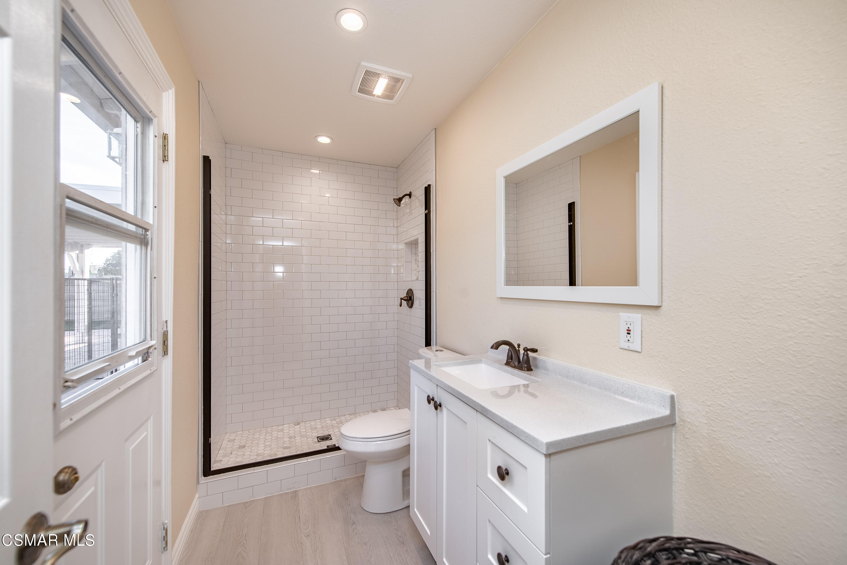 4768 Del Rio Drive Simi Valley, CA 93063 - Photo 21 of 30 4768 Del Rio Dr Simi Valley-21