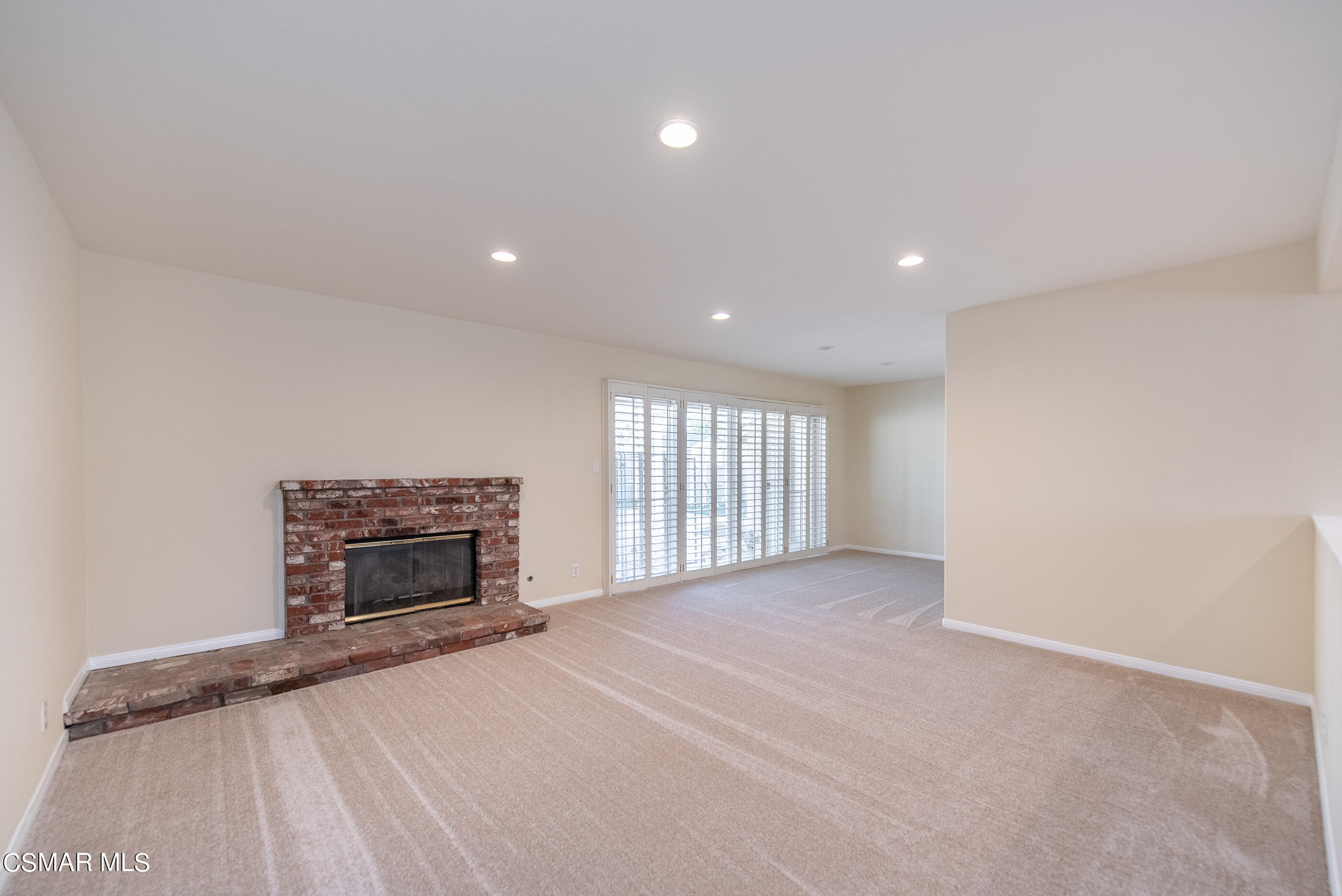 4768 Del Rio Drive Simi Valley, CA 93063 - Photo 7 of 30 4768 Del Rio Dr Simi Valley-7