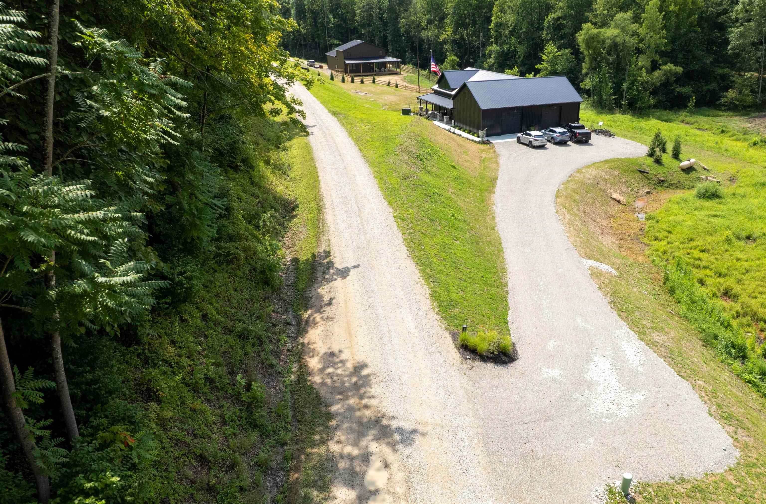 487 Private Road Ironton, OH 45638 - Photo 5 of 31 Gallery Image 5