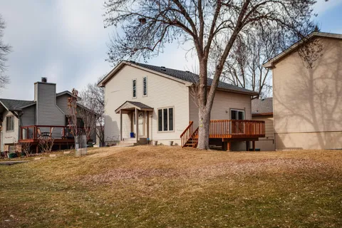 $385,000 | 3546 Pilgrim Lane North, Plymouth, MN 55441