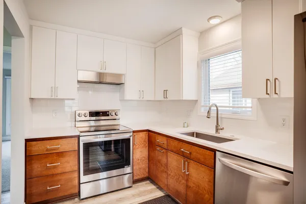 $385,000 | 3546 Pilgrim Lane North, Plymouth, MN 55441