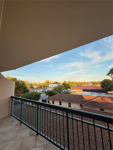 $2,900 | 2501 Southwest 37th Avenue, Unit 306, Miami, FL 33133