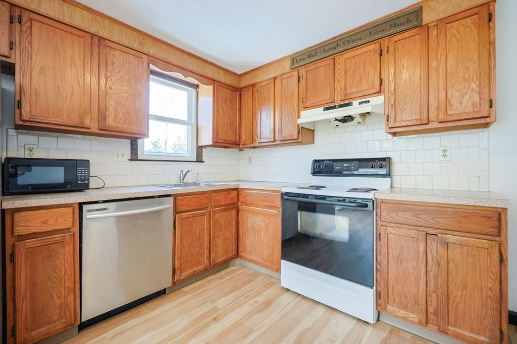 67 Blackstone Street, Unit 67 Bellingham, MA 02019 - Photo 5 of 31