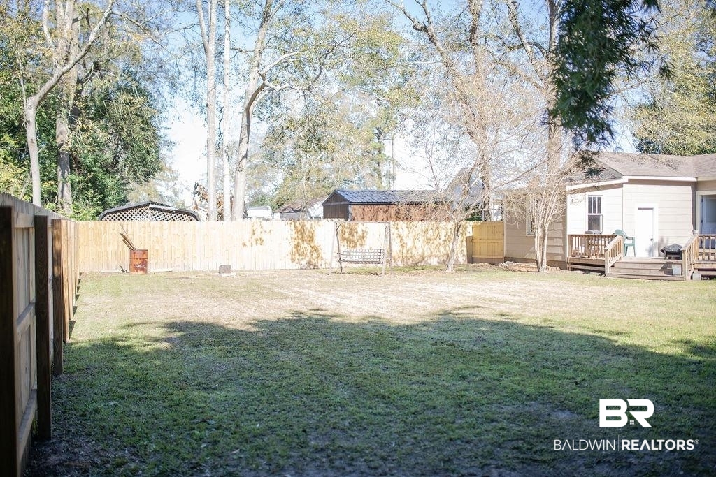 302 Roberts Street Atmore, AL 36502 - Photo 17 of 19