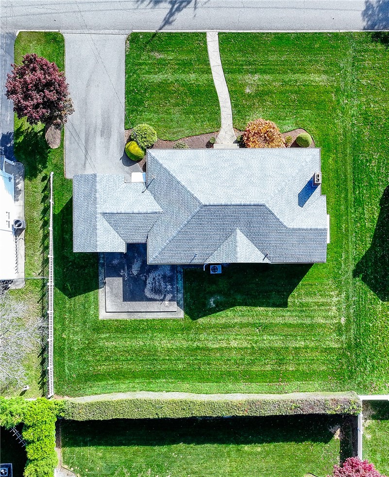 51 East Bel Air Road Cranston, RI 02920 - Photo 4 of 15