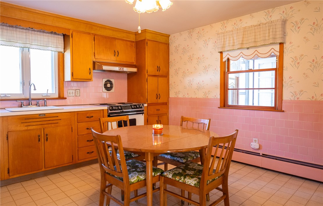 51 East Bel Air Road Cranston, RI 02920 - Photo 6 of 15